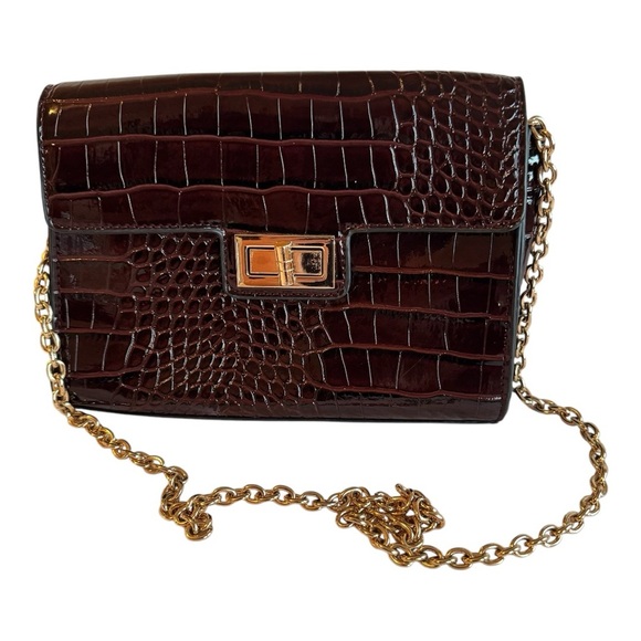Brown Croc Embossed Faux Leather Crossbody Bag | Gold Chain Shoulder Purse - Picture 1 of 6